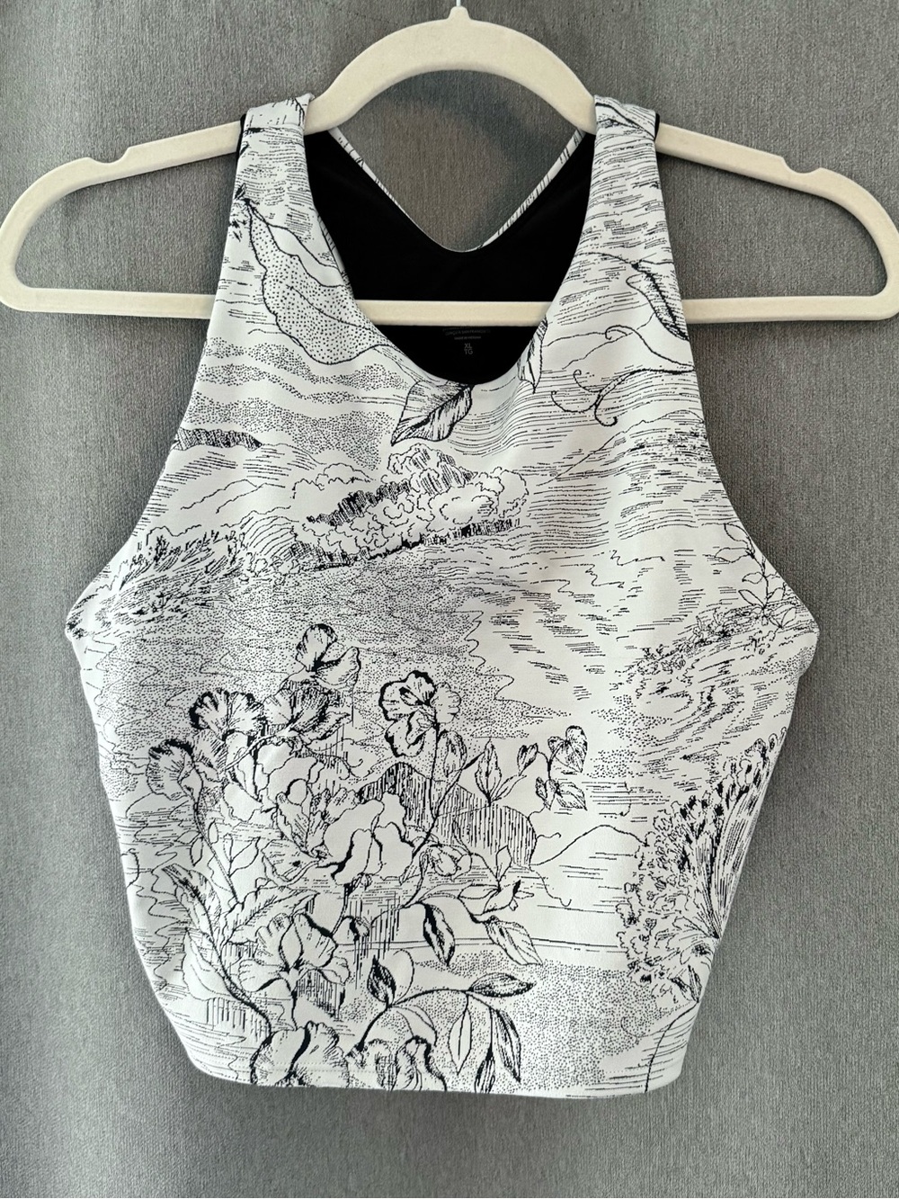 Athleta Conscious Crop XL - Black & White Toile Floral Print